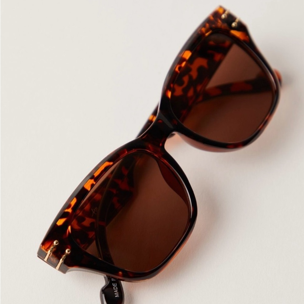 Free People like new rectangular gold and tortoise sunglasses